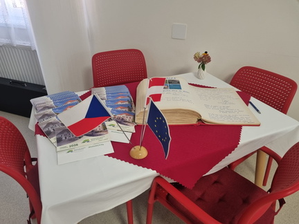 c5877cdb-a622-43e9-a3ec-89b2eb9657d7